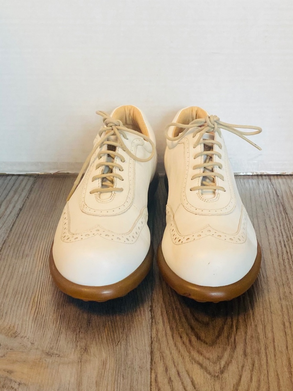 Camper Womens White Leather Lace Up Brogue Low Sneakers Gum Shoes, 10 M / 40.